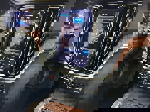 New 2024 Volvo S60 B5 Core w/ Climate Package image 9