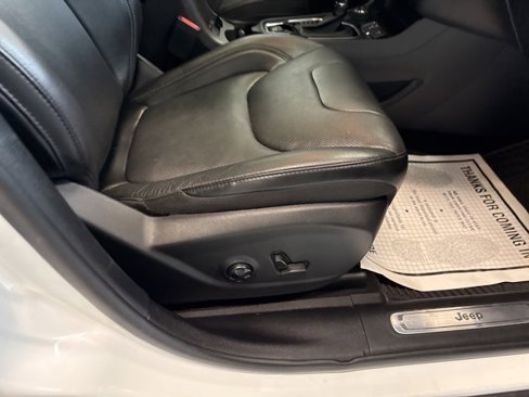 Used 2021 Jeep Cherokee Limited w/ Elite Package image 15