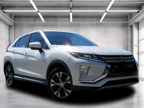 Used 2020 Mitsubishi Eclipse Cross SE image 1