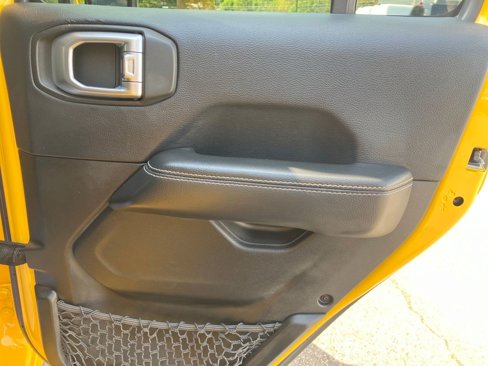 Used 2018 Jeep Wrangler Unlimited Sahara image 28