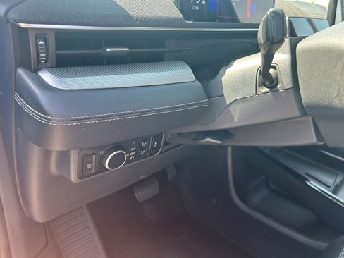 Used 2023 Ford Mustang Mach-E Select image 34