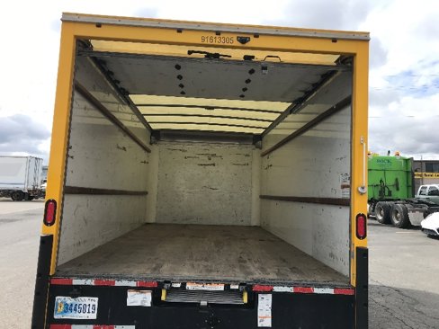 Used 2019 GMC Savana 3500 Extended w/ Driver Convenience Package image 8