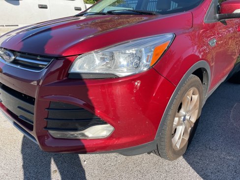 Used 2015 Ford Escape Titanium image 2