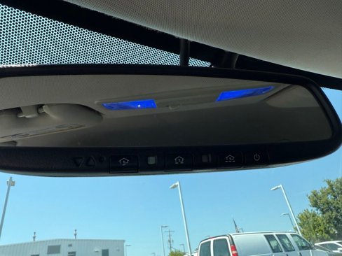 Used 2018 Mitsubishi Outlander SEL image 20