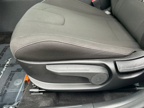 Certified 2025 Hyundai Elantra Sport image 13