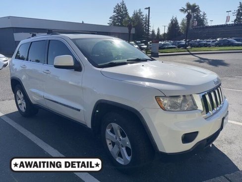 Used 2011 Jeep Grand Cherokee Laredo image 1
