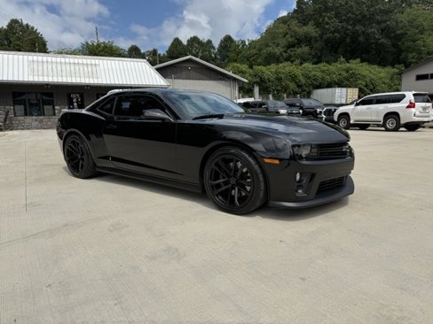Used 2015 Chevrolet Camaro ZL1 image 2