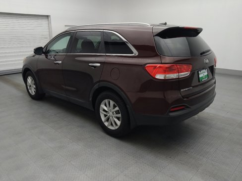 Used 2018 Kia Sorento LX image 3