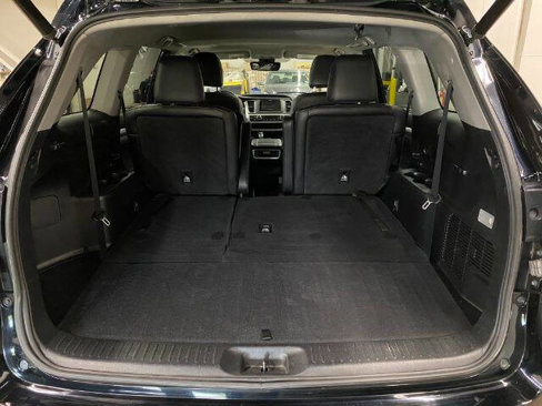 Used 2019 Toyota Highlander XLE image 19