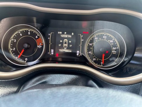 Used 2018 Jeep Cherokee Latitude image 14