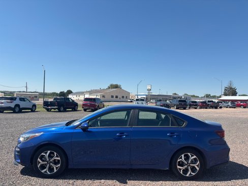 Used 2019 Kia Forte LXS image 2