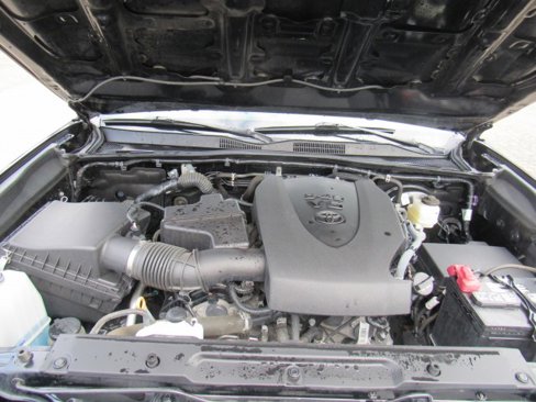 Used 2023 Toyota Tacoma Limited image 13