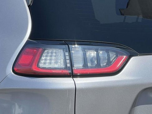 Certified 2021 Jeep Cherokee Limited image 8