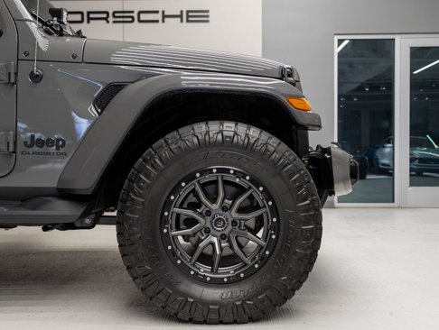 Used 2022 Jeep Gladiator Overland image 11