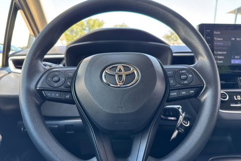 Used 2022 Toyota Corolla LE image 21