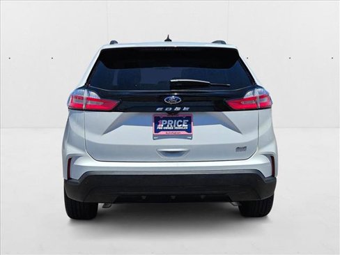 Used 2022 Ford Edge SE image 7