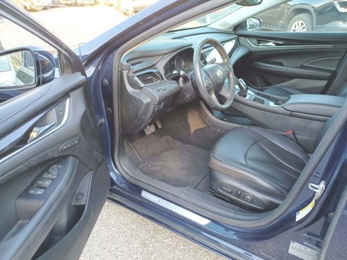 Used 2017 Buick LaCrosse Essence image 9