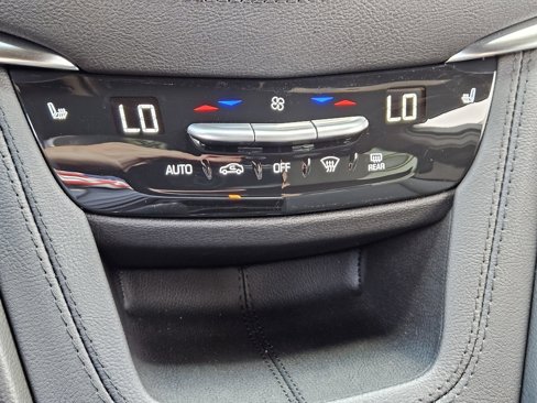 New 2025 Cadillac XT5 Luxury image 19