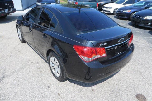 Used 2013 Chevrolet Cruze LS image 27