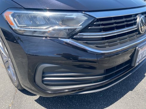 Certified 2022 Volkswagen Jetta SE image 9