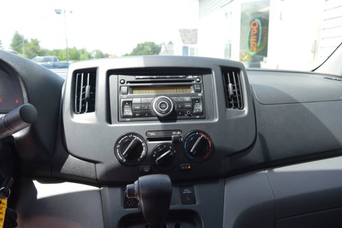 Used 2015 Nissan NV200 S w/ Back Door Glass Package image 27