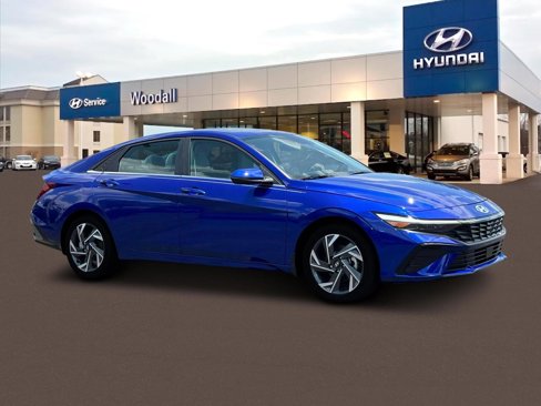 New 2025 Hyundai Elantra Limited image 10
