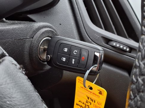 Used 2011 Chevrolet Equinox LT w/ Driver Convenience Package image 24