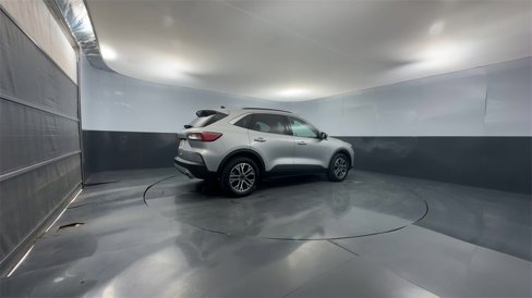 Used 2020 Ford Escape SEL image 5