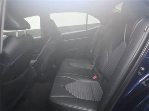 Used 2022 Toyota Camry SE image 15
