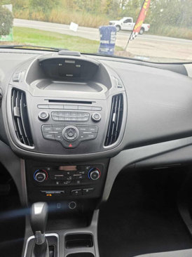 Used 2017 Ford Escape SE image 10
