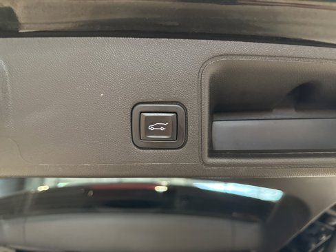 Certified 2023 GMC Terrain AT4 image 18