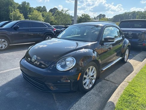Used 2018 Volkswagen Beetle 2.0T S image 9