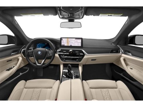 Used 2023 BMW 530e w/ Convenience Package image 5