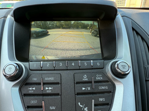Used 2017 Chevrolet Equinox LT image 18