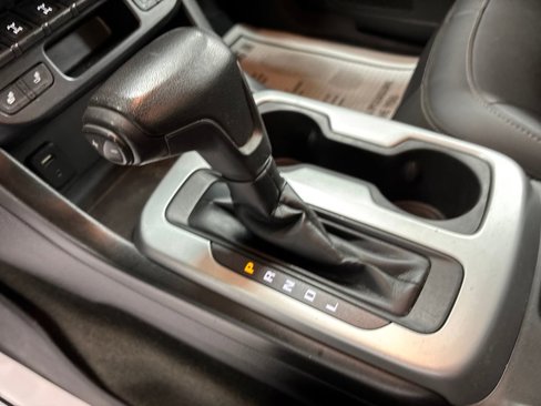 Used 2018 Chevrolet Colorado ZR2 image 24