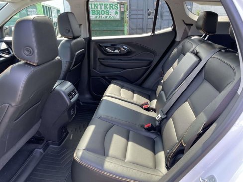 Used 2022 GMC Terrain AT4 w/ Infotainment Package II image 11