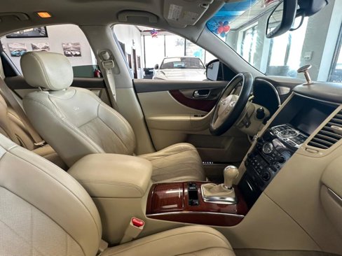 Used 2009 INFINITI FX35 AWD w/ Technology Pkg image 35