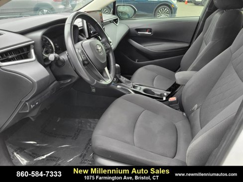 Used 2021 Toyota Corolla LE image 17