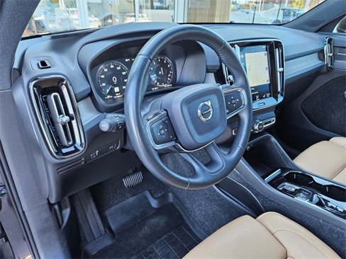 Used 2019 Volvo XC40 T5 Inscription image 19