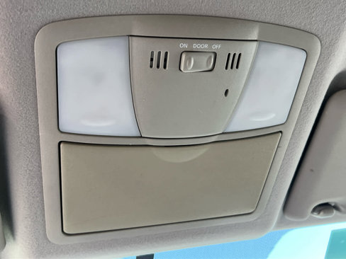 Used 2013 Nissan Rogue SV image 32