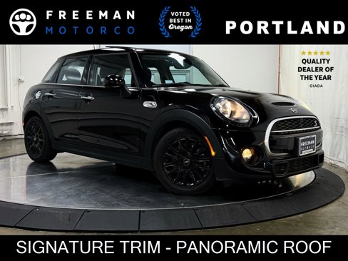 Used 2019 MINI Cooper S image 1
