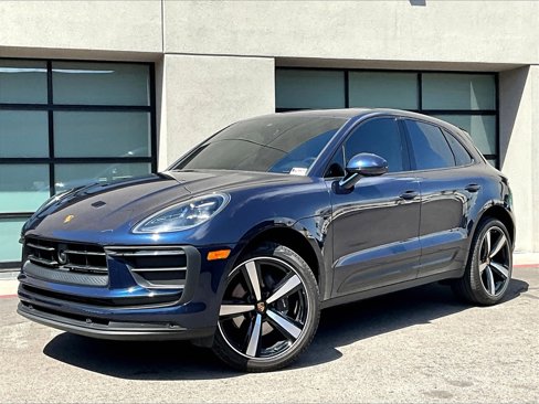 Certified 2023 Porsche Macan image 1