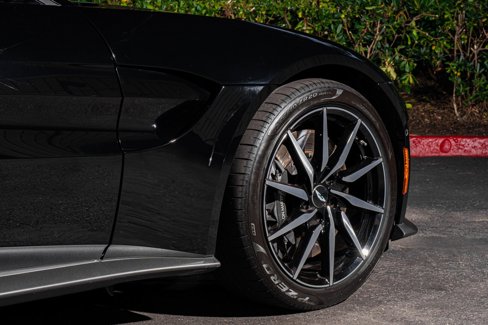 Used 2020 Aston Martin V8 Vantage Coupe image 7