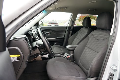 Used 2015 Kia Soul ! image 12