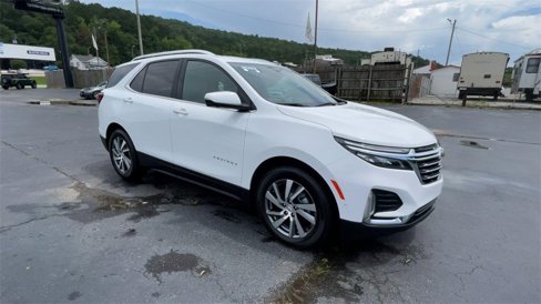 Used 2022 Chevrolet Equinox Premier image 2