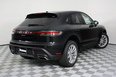 New 2026 Porsche Macan image 7