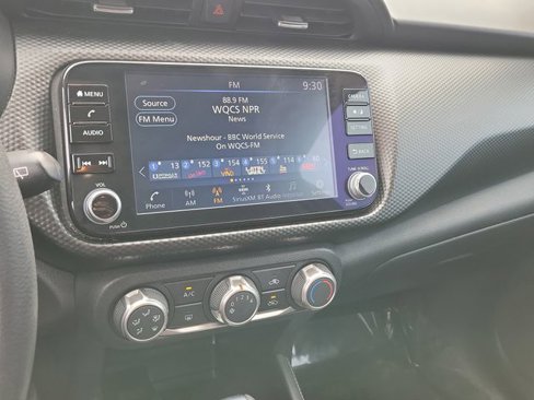 Used 2023 Nissan Kicks SV image 27