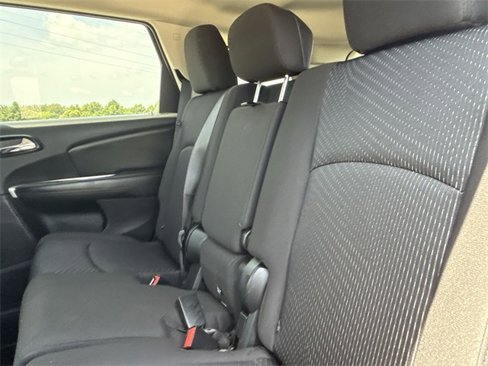 Used 2018 Dodge Journey SE image 28