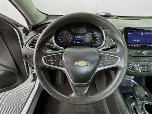 Used 2023 Chevrolet Malibu LT image 13