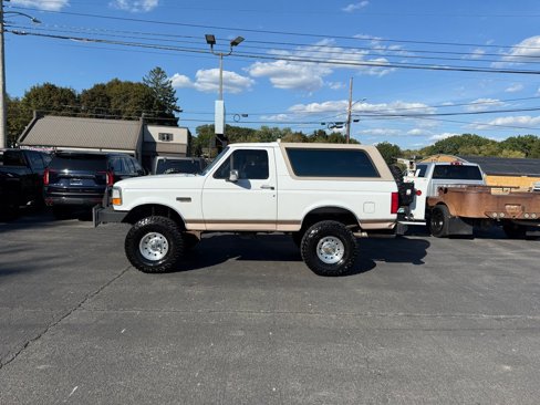 Used 1996 Ford Bronco Eddie Bauer image 2